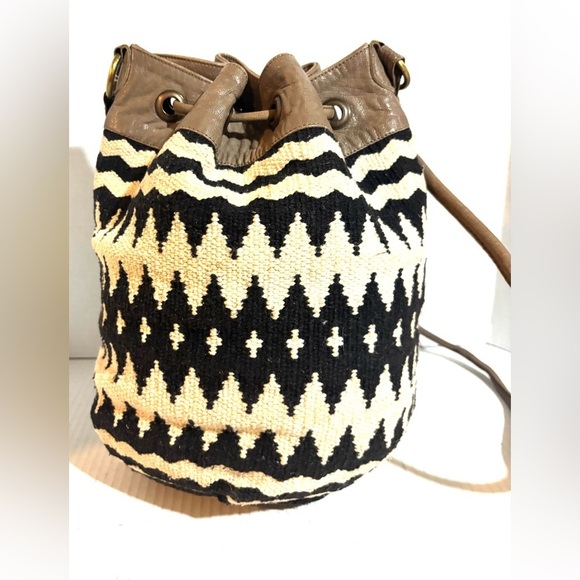 Ecote crochet Black and Cream Patterned Women\'s Bag main image 7